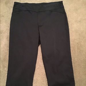 Croft & Barrow Black Capris